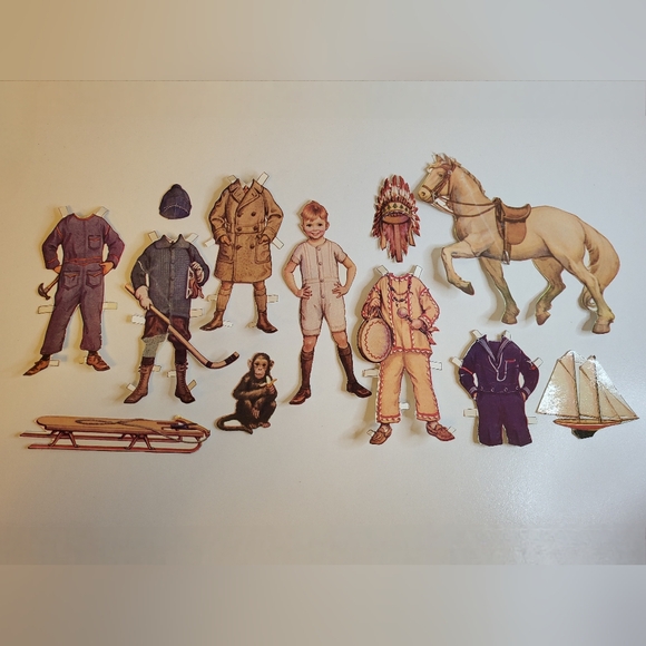 Vintage Paper Dolls - Picture 4 of 10
